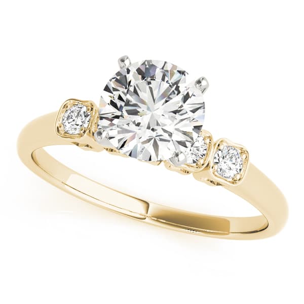 Single Row Prong Set Peg Head Setting in Yellow gold