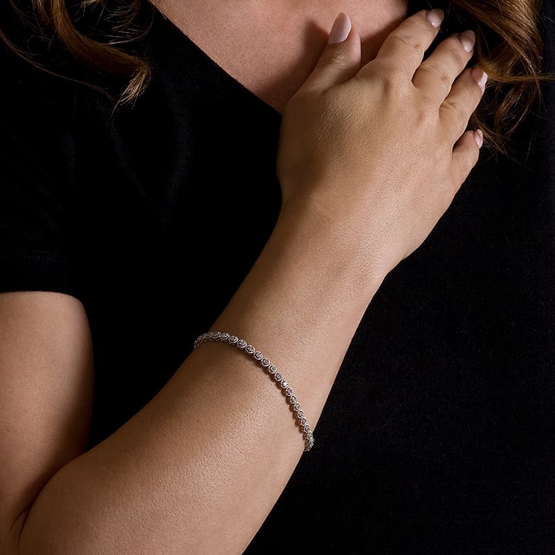 Milgrain Adjustable Bracelet (0.96 ct. tw.), Top view in white gold or platinum