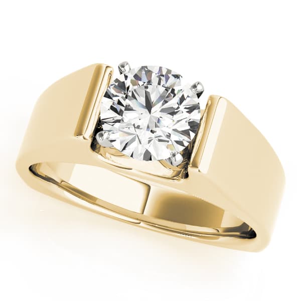 Solitaire Engagement Ring in Yellow gold