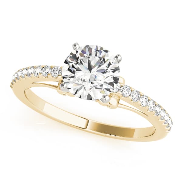 Single Row Prong Engagement Ring in Yellow gold