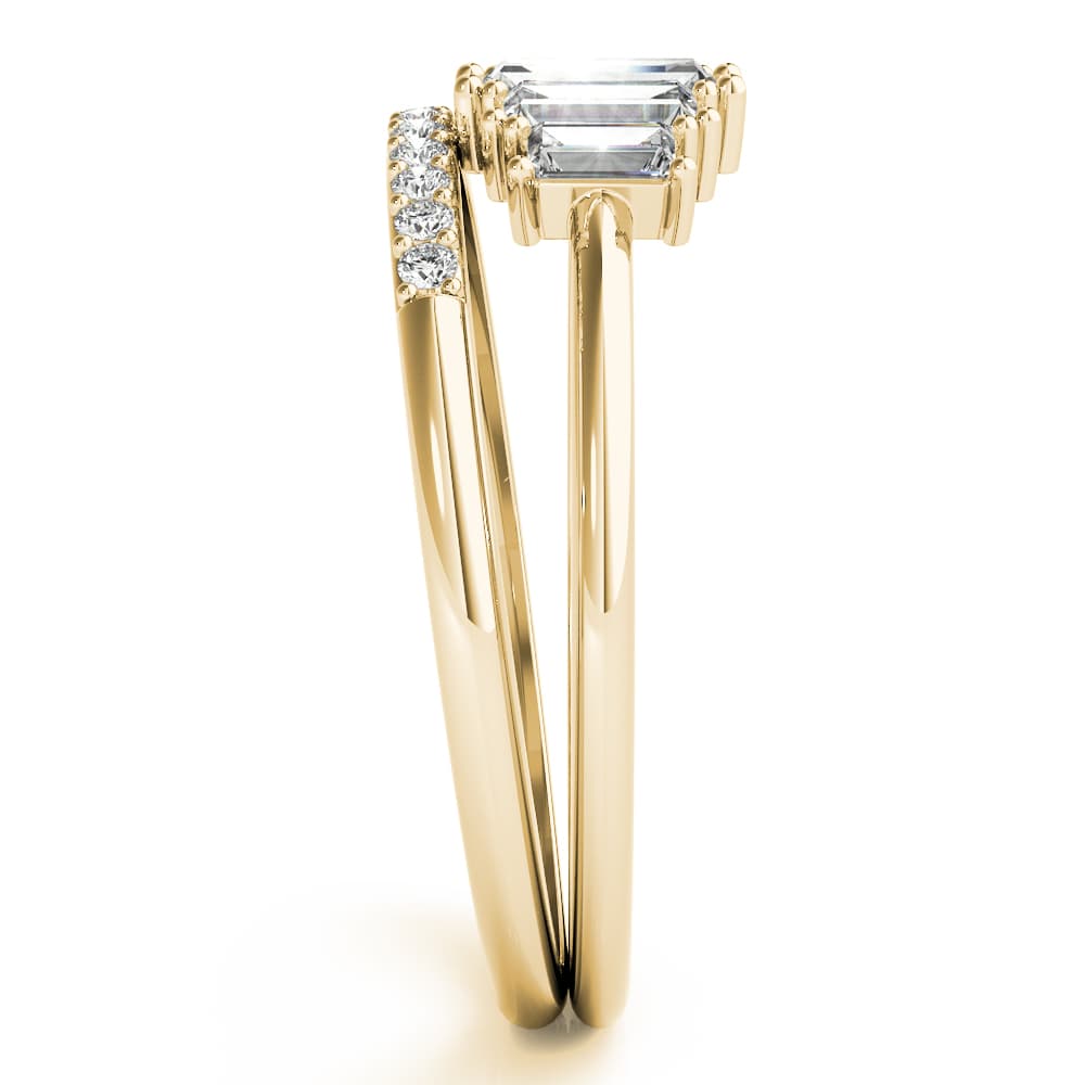 FASHION RING Round & STRAIGHT BAGUETT (0.46 ct. tw.), Angle view in yellow gold