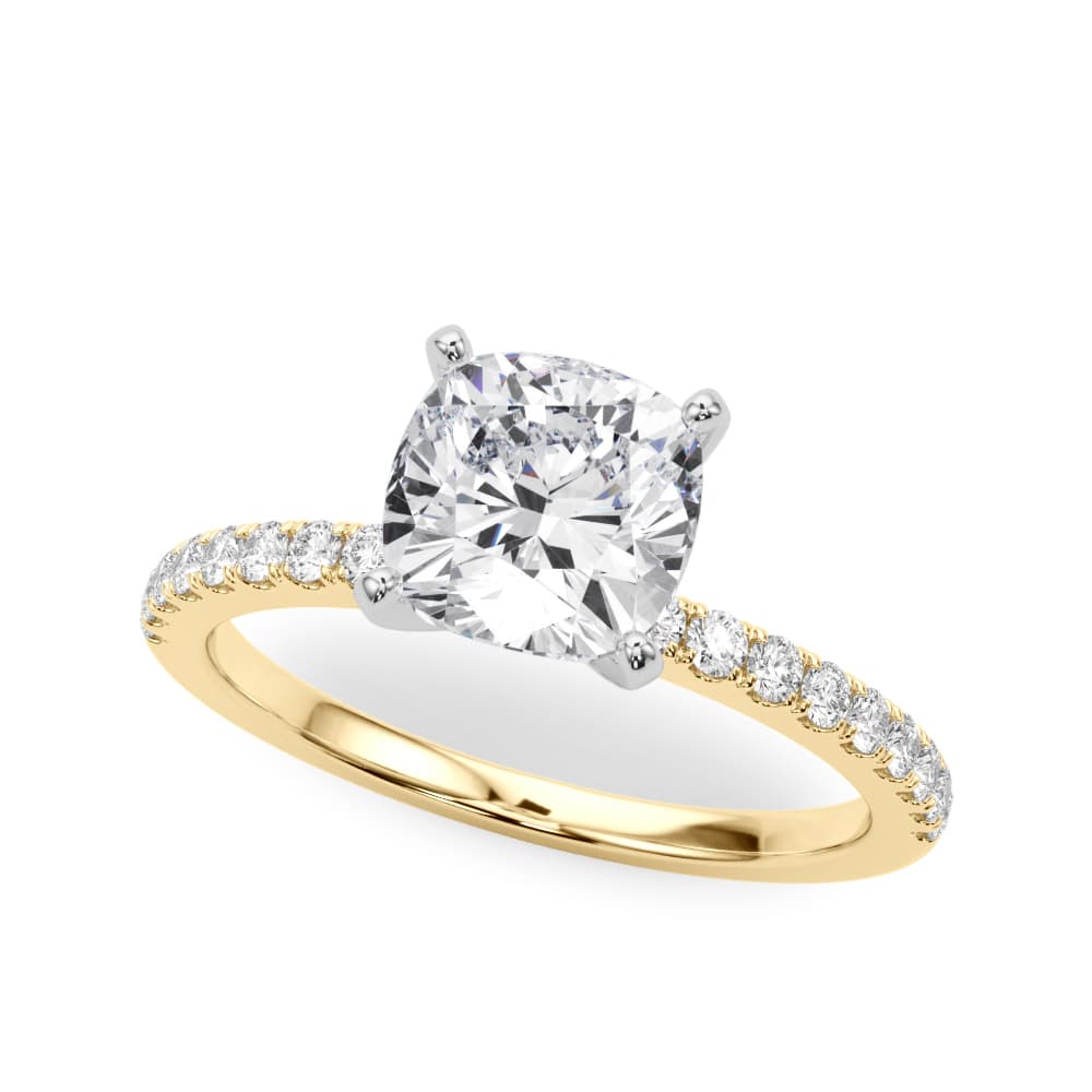 Single Row Engagement Ring in Yellow gold