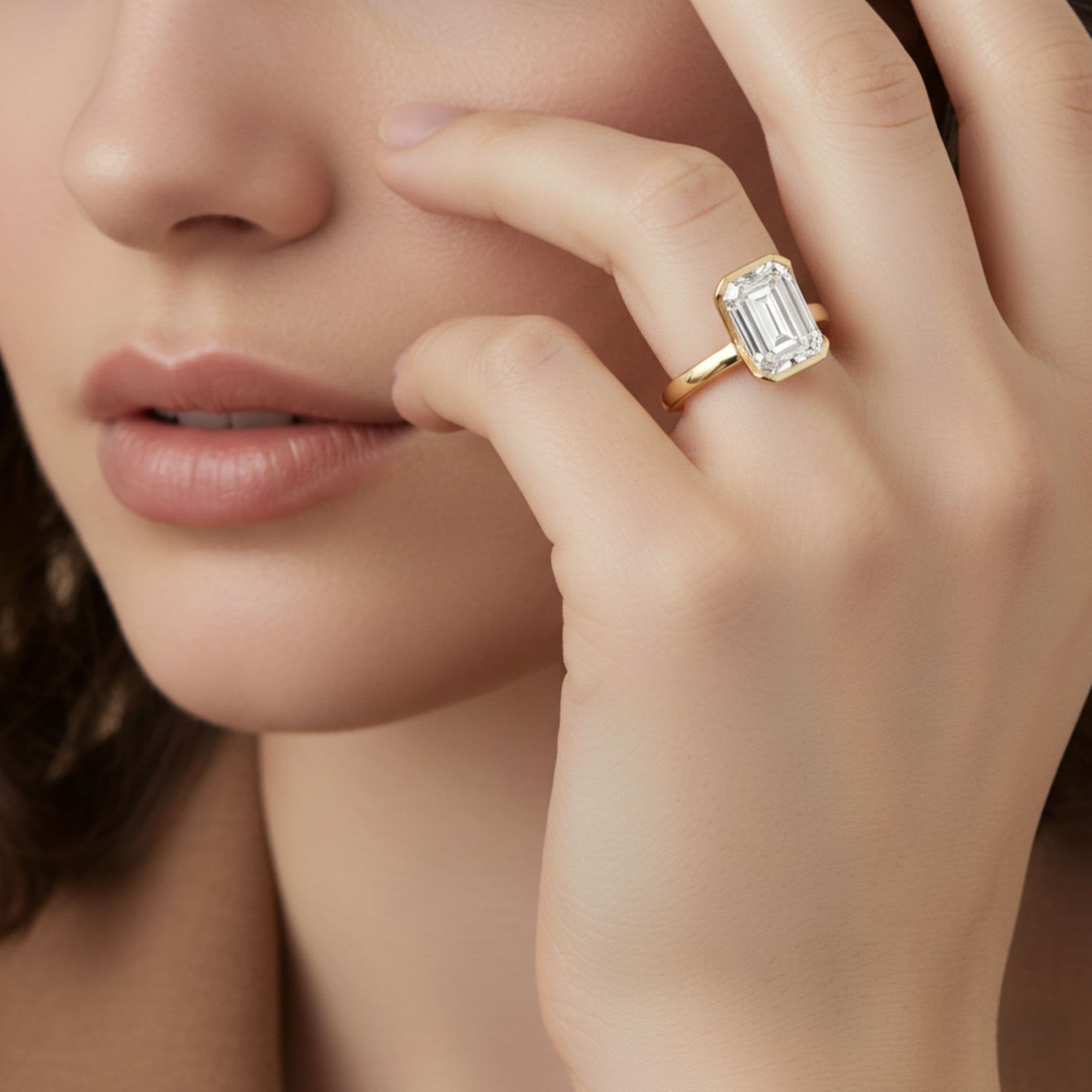 Emerald 1 ct Plus Ring, style L0237R, Side view in yellow gold