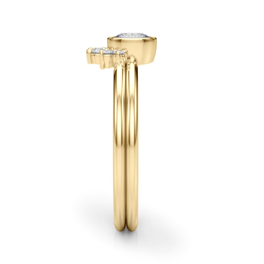 Fashion Ring Rounds (0.1 ct. tw.), Angle view in yellow gold